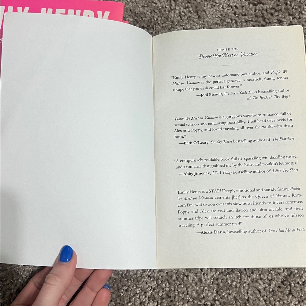 Emily Henry Happy Place and People we meet on vacation bundle of books - Picture 4 of 5
